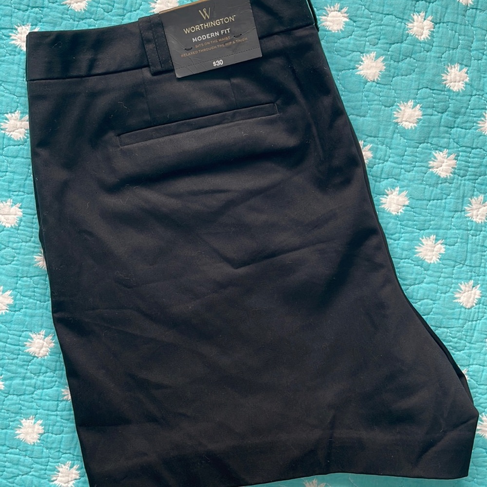 Worthington ladies black modern fit shorts